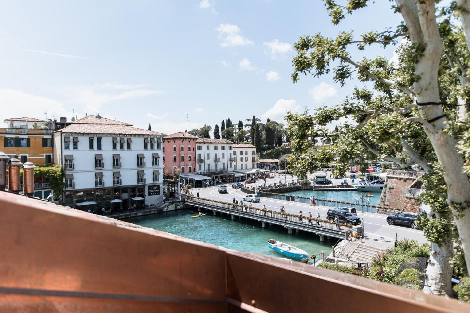Pavillon Suite & Apartments Peschiera del Garda Esterno foto